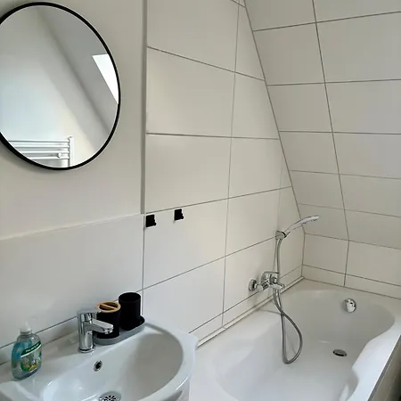 Komfort & Stil, Moderne Mit Fitnessraum فيتن