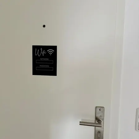 Komfort & Stil, Moderne Mit Fitnessraum فيتن