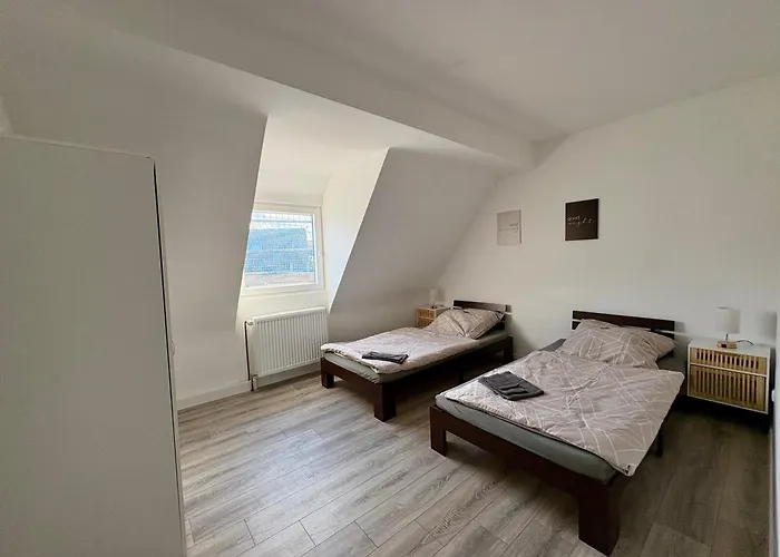 Komfort & Stil, Moderne Mit Fitnessraum شقة