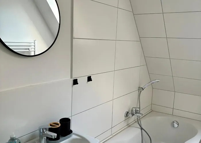 Komfort & Stil, Moderne Mit Fitnessraum 威滕